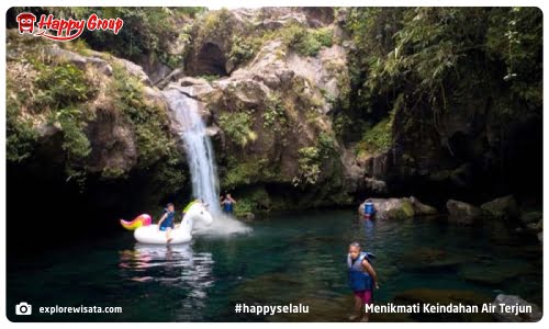Menikmati Keindahan Air Terjun