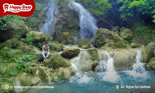 Menikmati Pemandangan